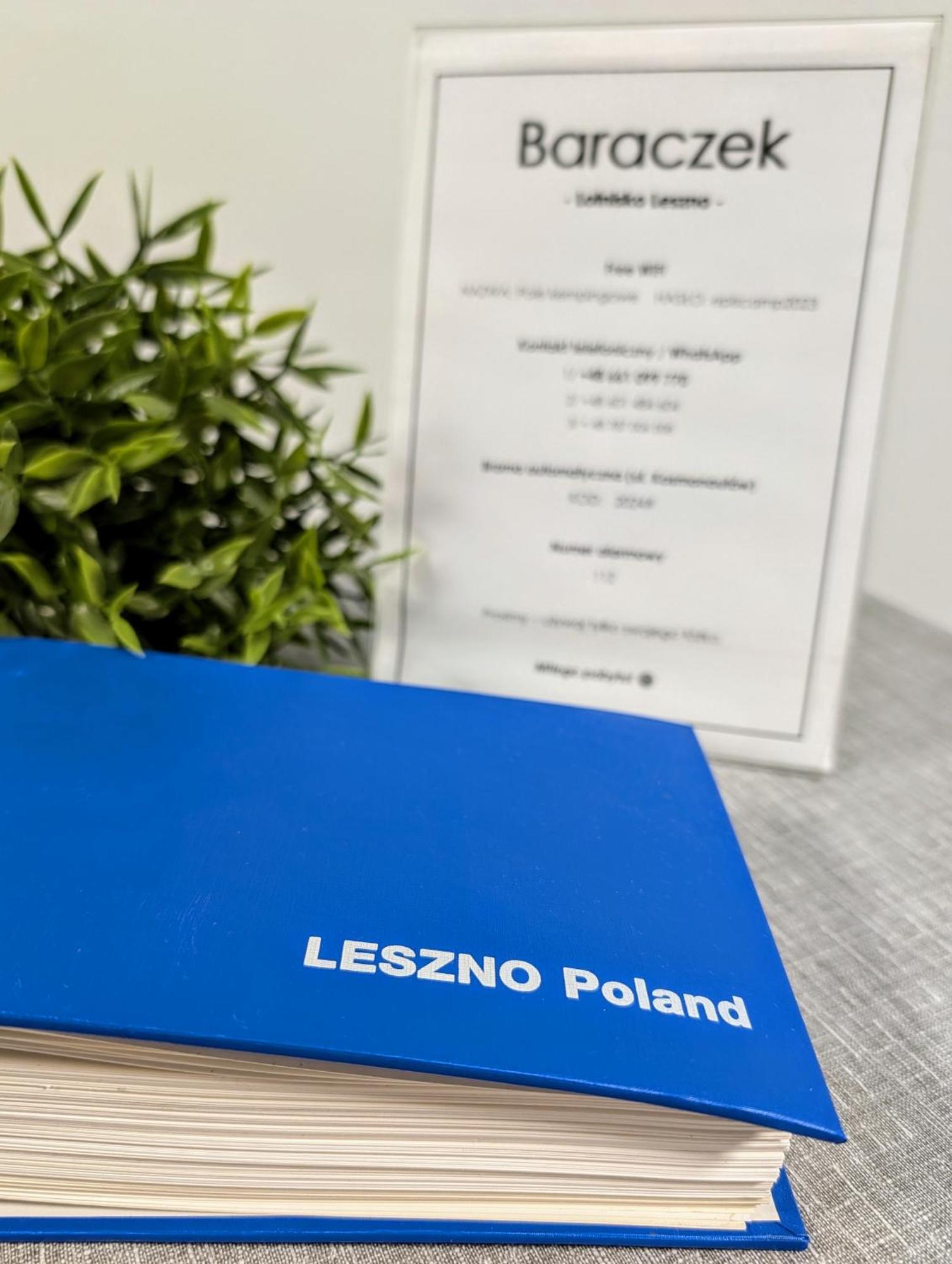 Baraczek Lotnisko Leszno Hostel Leszno  Εξωτερικό φωτογραφία